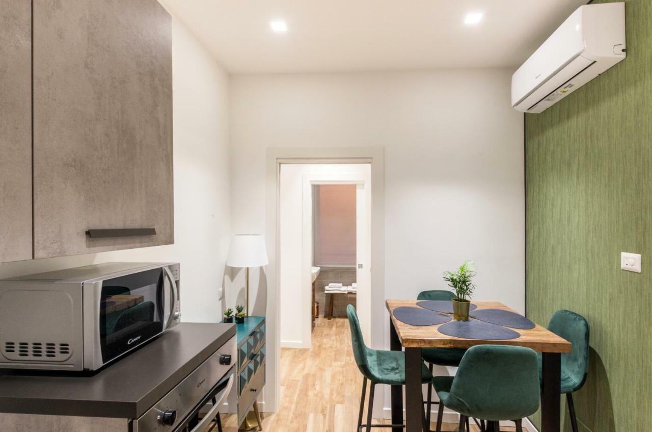 Lovely Rome Apartments - Historic City Center Exteriör bild