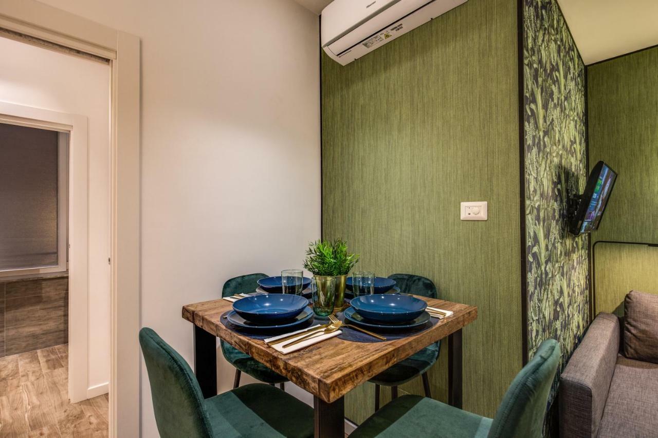 Lovely Rome Apartments - Historic City Center Exteriör bild